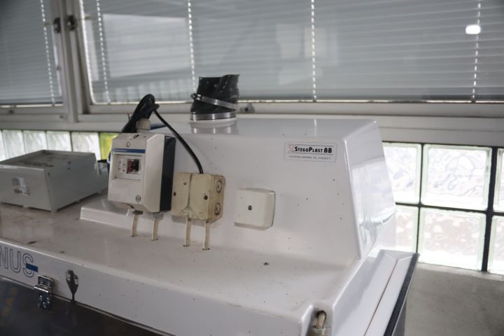 876079-3 Battery cabinet with multiplex charger and fan