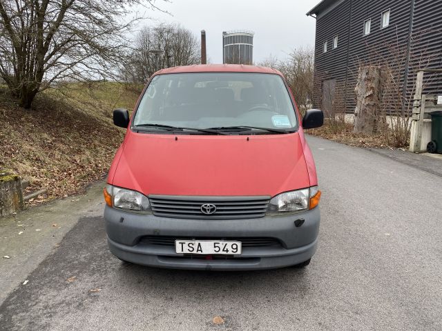 833914-2 Toyota Hiace, 2002, 142 hp