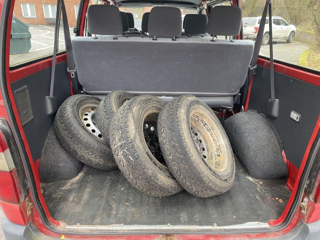 833914-10 Toyota Hiace, 2002, 142 hp