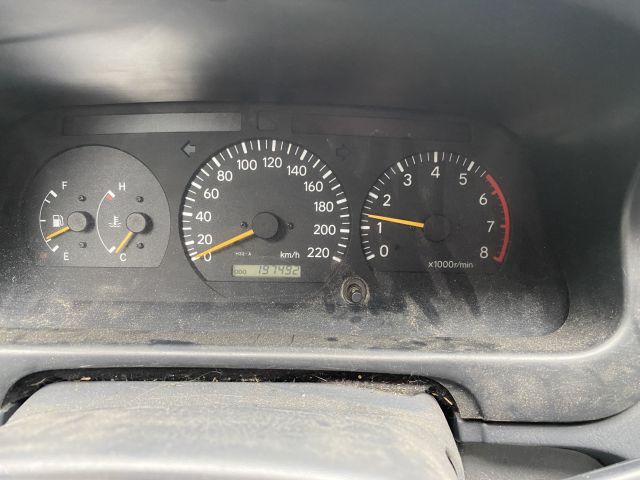 833914-14 Toyota Hiace, 2002, 142 hp