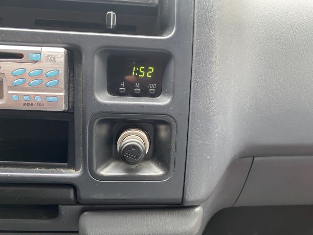 833914-18 Toyota Hiace, 2002, 142 hp