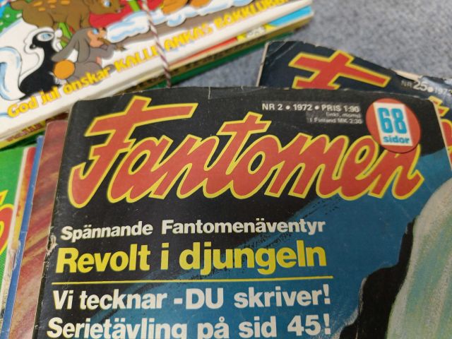 874347-4 Mixed comic books