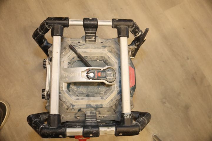 877637-4 Byggradio Bosch