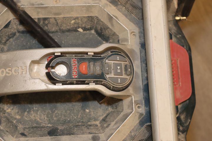 877637-5 Byggradio Bosch