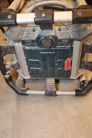 877637-8 Byggradio Bosch