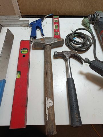 826219-3 Hand machines / Tools