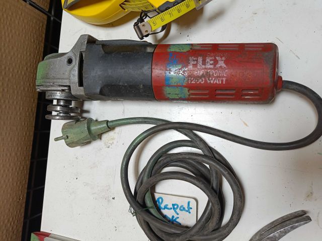 826219-6 Hand machines / Tools