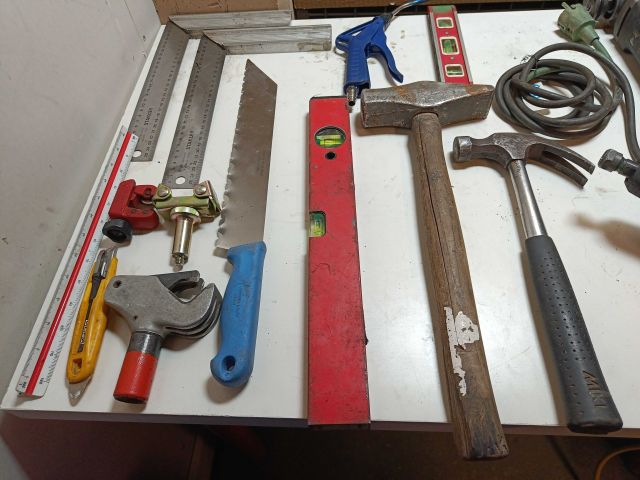 826219-12 Hand machines / Tools