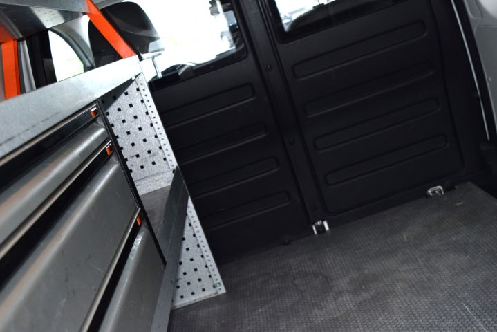 877690-24 Volkswagen Caddy - 2017