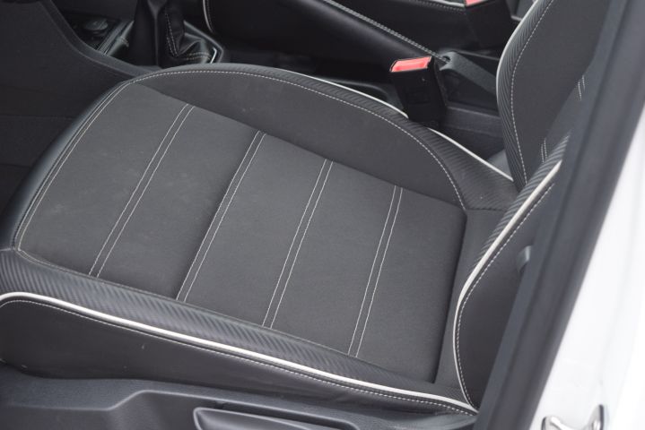 877690-33 Volkswagen Caddy - 2017