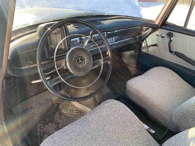 809465-22 Mercedes-Benz 190 c -1963