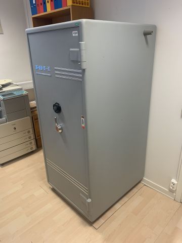 876408-2 Safe with code lock Jøli