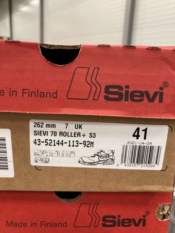 877546-2 Safety shoes Sievi 70 Roller + S3 p.41
