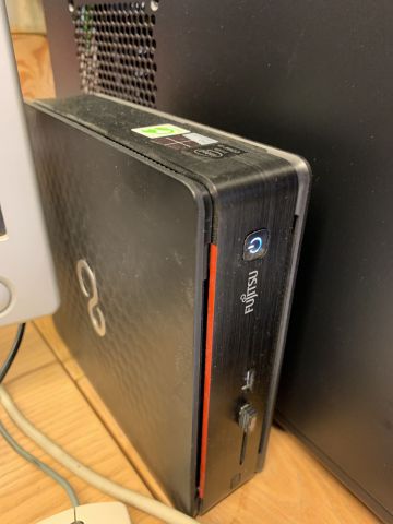 876411-1 Fujitsu Minipc, skrivare, skärm