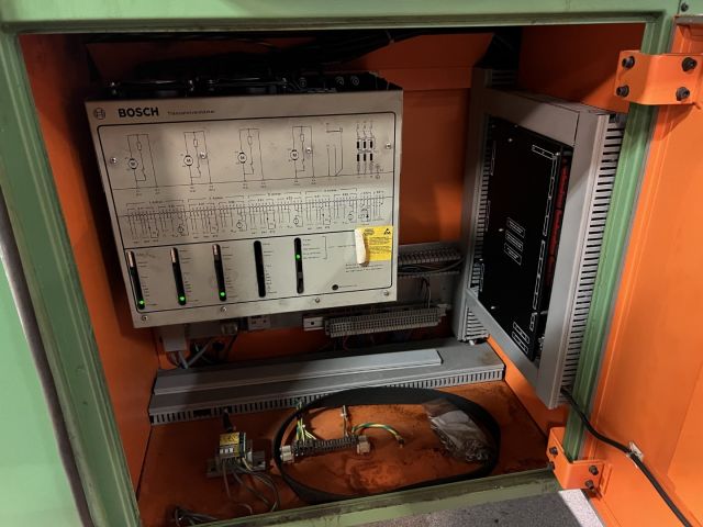 779659-22 CNC milling machine Micron WF41C