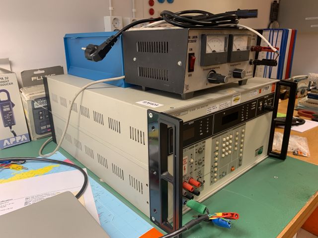 876423-4 Calibrator Fluke 5100B