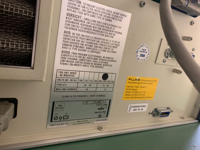 876423-5 Calibrator Fluke 5100B