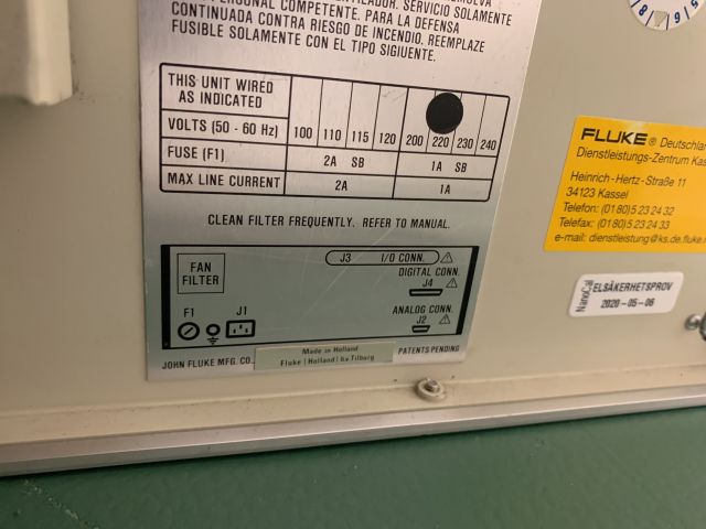 876423-6 Calibrator Fluke 5100B