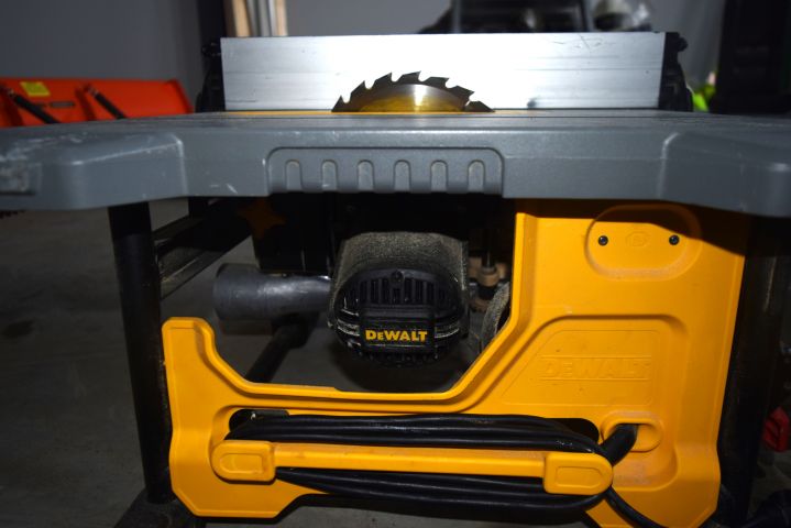 683430-11 DeWalt DWE7485 TABLE SAW, 210 MM