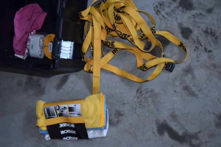 683440-3 Dewalt jigsaw, Tool box, batteries 3 pcs + miscellaneous