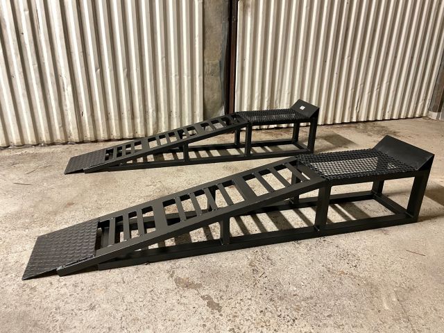 795007-1 Car ramps in steel