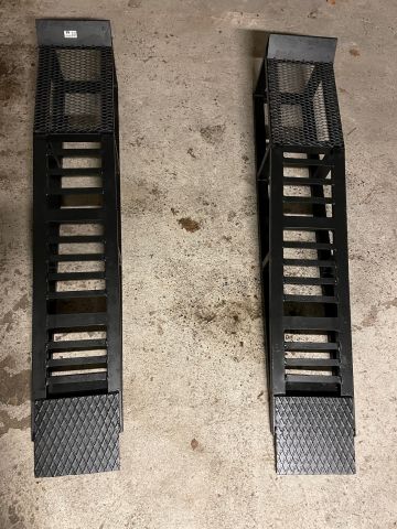 795007-2 Car ramps in steel