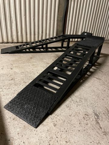 795007-4 Car ramps in steel