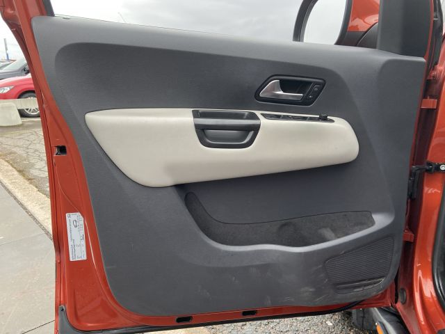 865724-40 Volkswagen Amarok - 2014