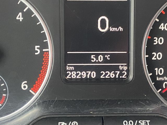 865724-63 Volkswagen Amarok - 2014