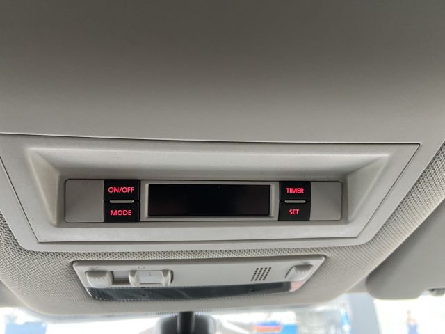 865724-71 Volkswagen Amarok - 2014