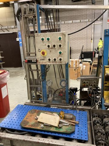 878049-6 Kääntökone ja koeponnistusyksikkö