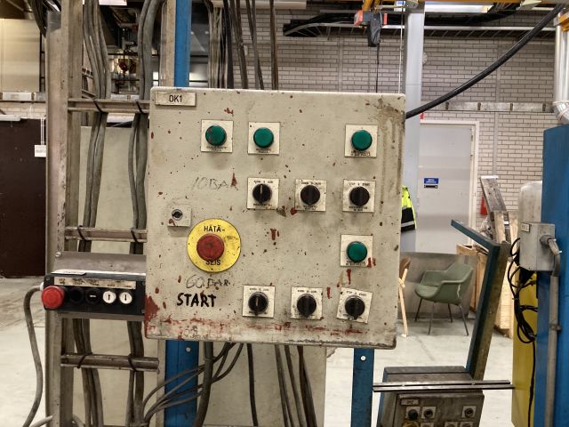 878049-7 Kääntökone ja koeponnistusyksikkö