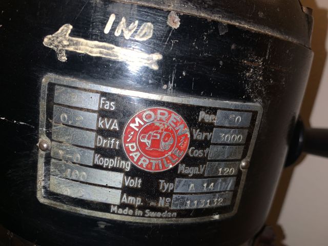 876440-17 Older test bench for electronic equipment