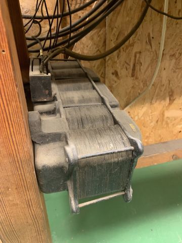 876440-20 Older test bench for electronic equipment