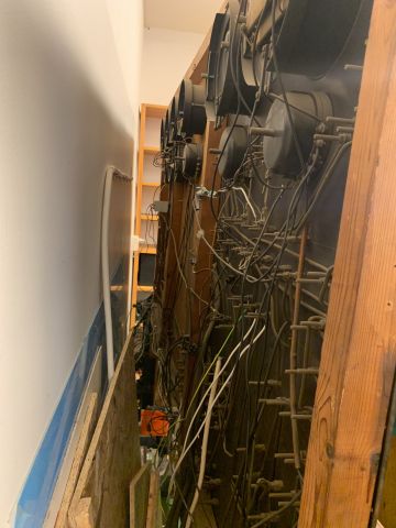 876440-23 Older test bench for electronic equipment