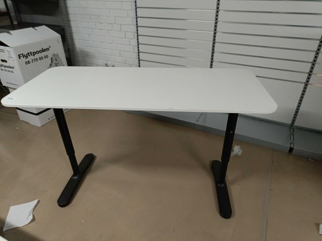 874388-1 Office table IKEA Familiar