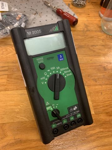 876448-2 M2005 Multimeter