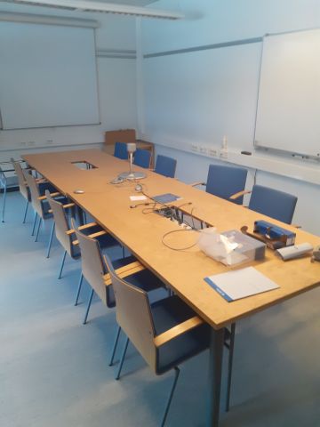 878069-2 Erä toimistohuonekaluja