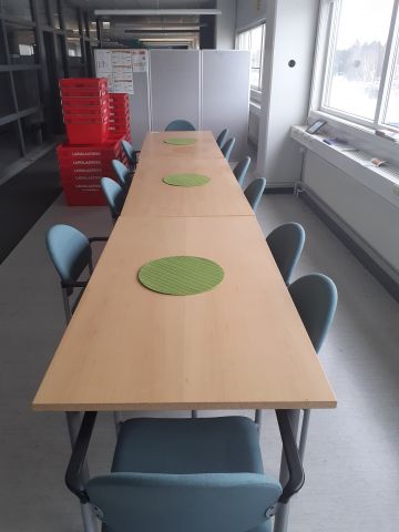 878069-1 Erä toimistohuonekaluja