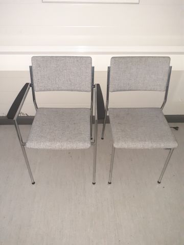 878069-14 Erä toimistohuonekaluja