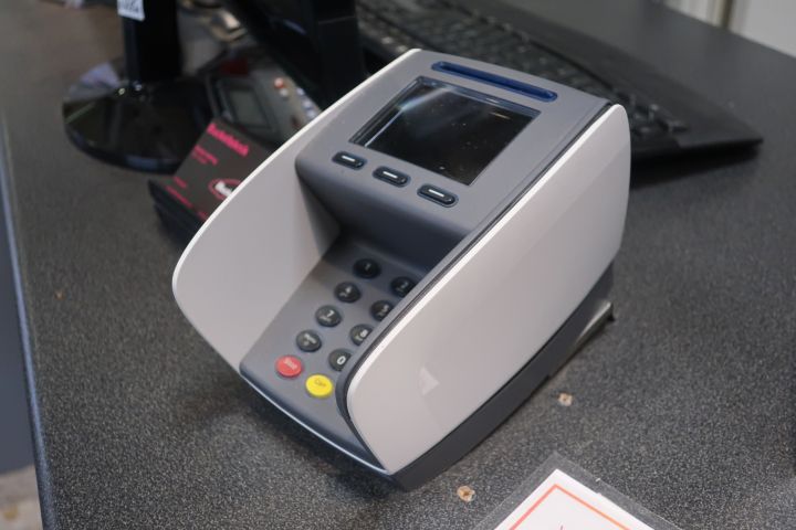 795024-5 Cash register computer with screens, card reader and receipt printer