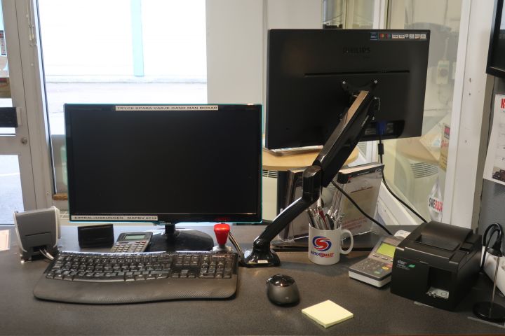 795024-1 Cash register computer with screens, card reader and receipt printer