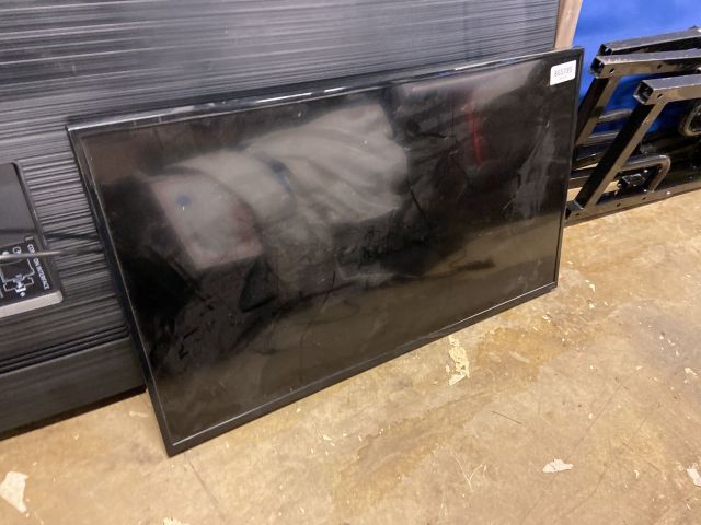 865795-1 TV Samsung DB32E