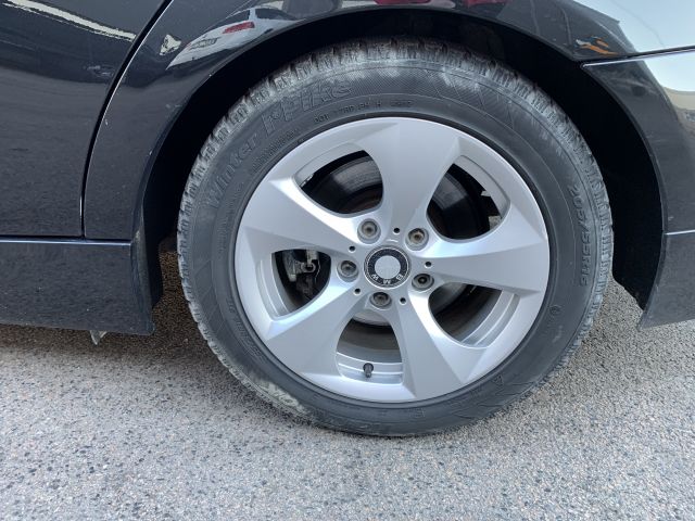 866657-20 BMW 320D - 2011