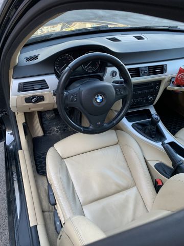 866657-8 BMW 320D - 2011