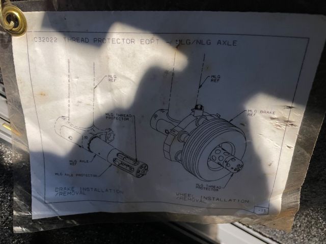 872770-8 MLG Axle thread protector 737 NG