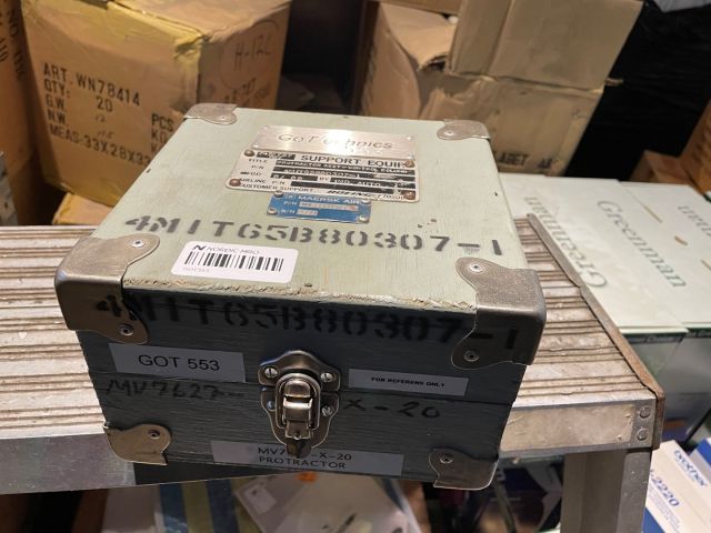 872784-2 Protractor assembly control column