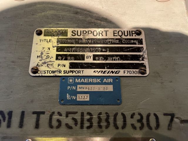 872788-4 Protractor assembly control column