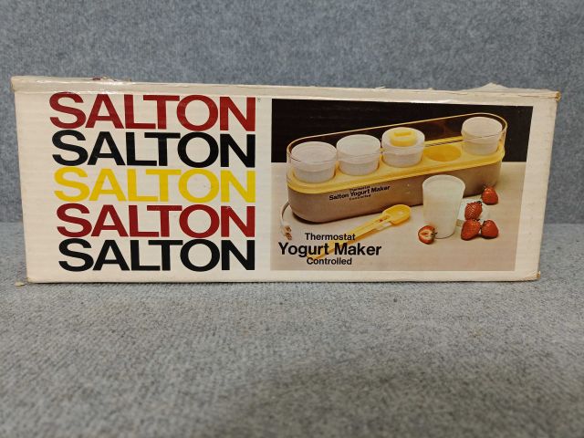 874453-1 Vintage Yogurt Maker