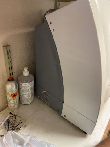 865829-17 Grinding machine and Block machine Essilor Kappa CT